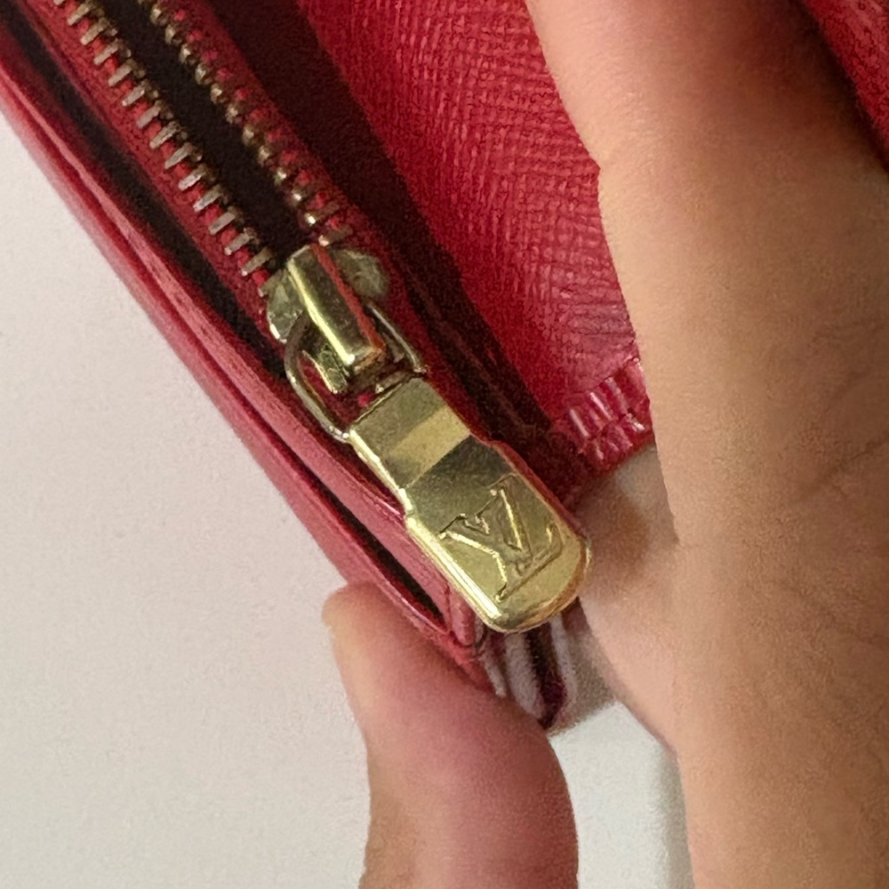 International Louis Vuitton Epi Sarah Long WalletC - Picture 6 of 8
